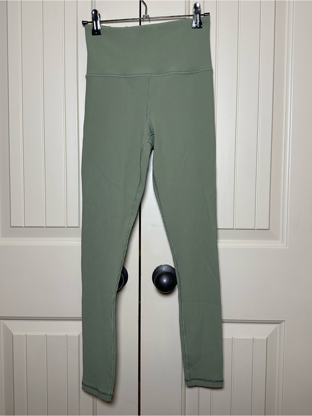 Athleta Elation Ultra High Rise Rib Tight 7/8 Leggings Eucalyptus Green Sage XS